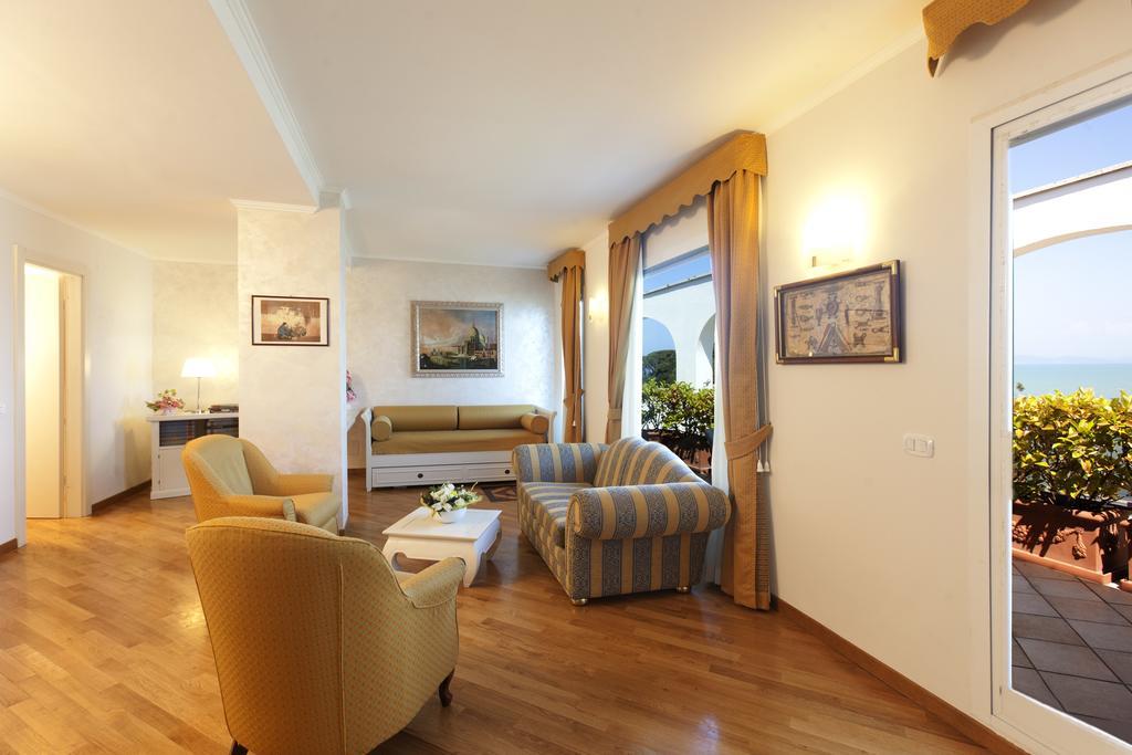 Baia D'Argento Hotell Porto Santo Stefano  Exteriör bild